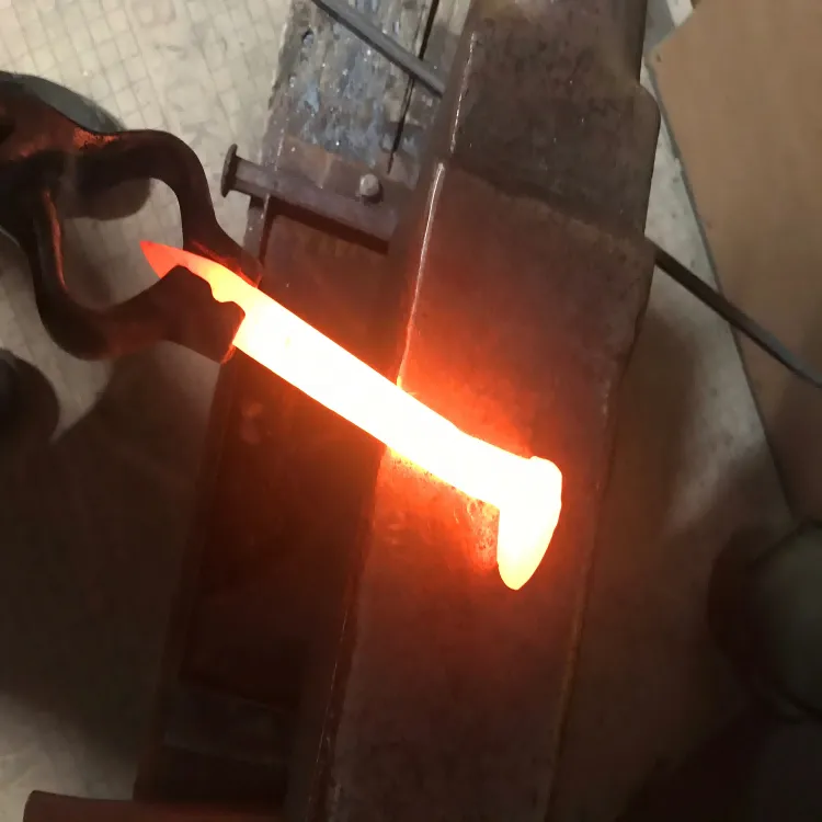 Spikes Madraí Iarnróid na Síne Q235