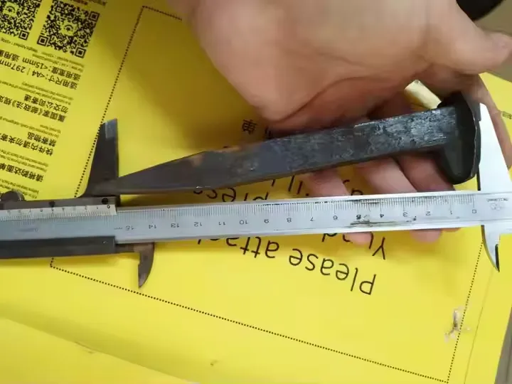 Spike Madraí Iarnróid Spike Adhmaid